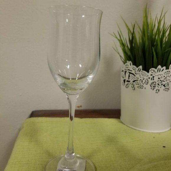 Mikasa Small Wine/Sherry Glasses 8 - Picture 5 of 7